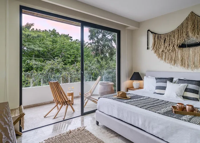 Fast-wifi Sunset With Rooftop And Pool Apartment